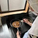 14:00～職員と一緒に 総菜パンの調理